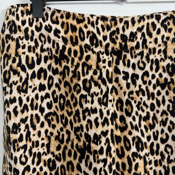 Zara Women's Cheetah Print Crop Capri Pants Size Small - Picture 2 of 8